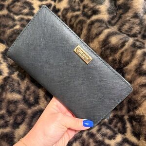 Kate Spade ♠️ Textured Black Wallet